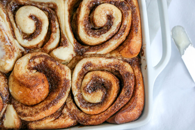 CINNABON COPYCAT CINNAMON ROLLS