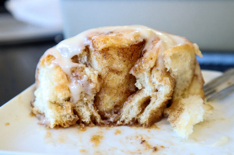 BEST CINNAMON ROLLS