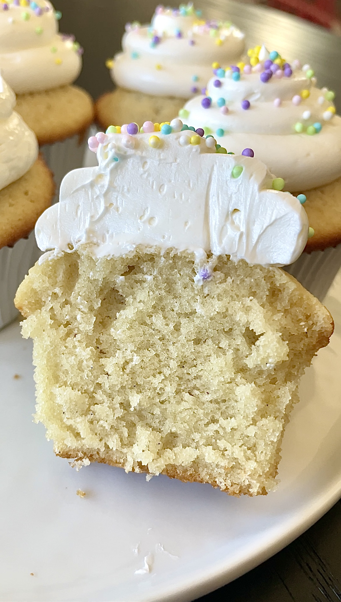 amazing vanilla cupcake recipe