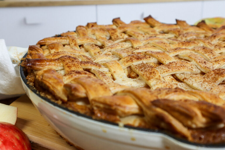 Cast iron apple pie