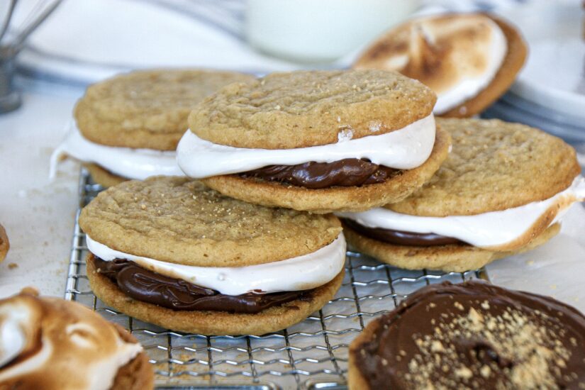 S’MORES COOKIE SANDWICH