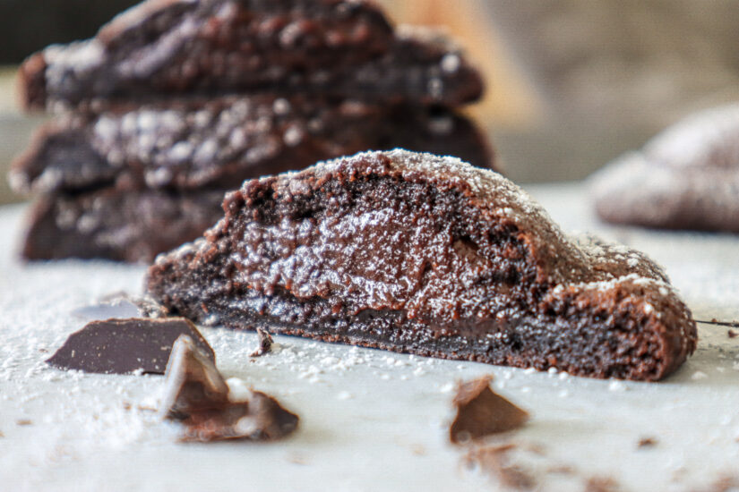 CHOCOLATE MOLTEN LAVA COOKIES